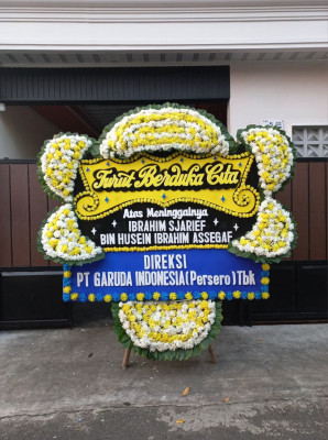 Papan Bunga Duka di Namohalu Esiwa